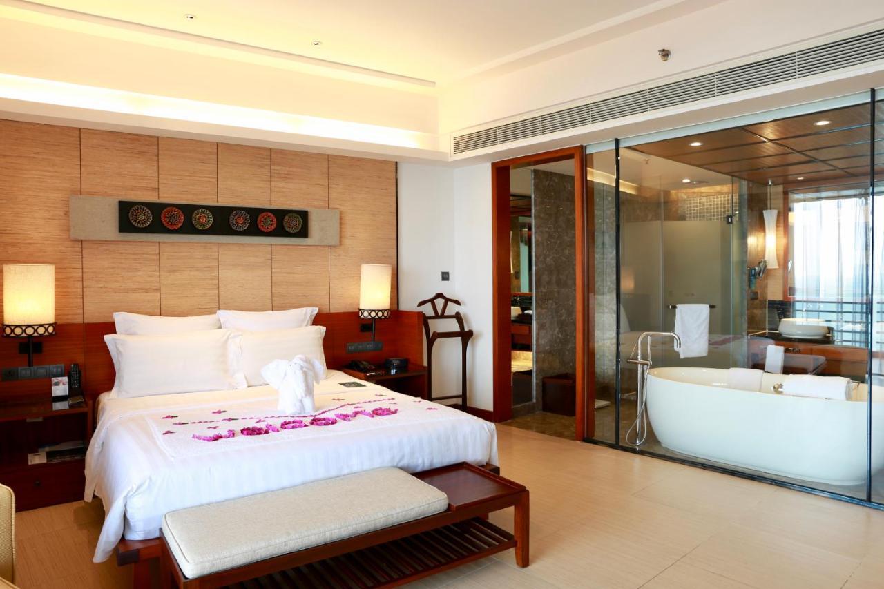Pullman Oceanview Sanya Bay Resort & Spa Eksteriør billede