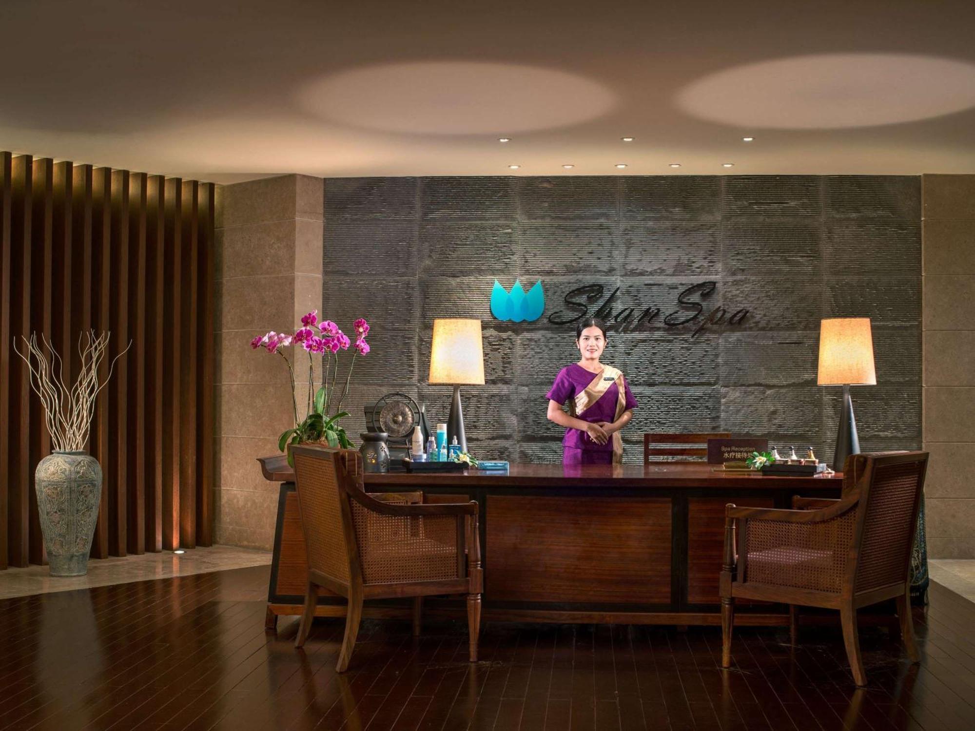 Pullman Oceanview Sanya Bay Resort & Spa Eksteriør billede