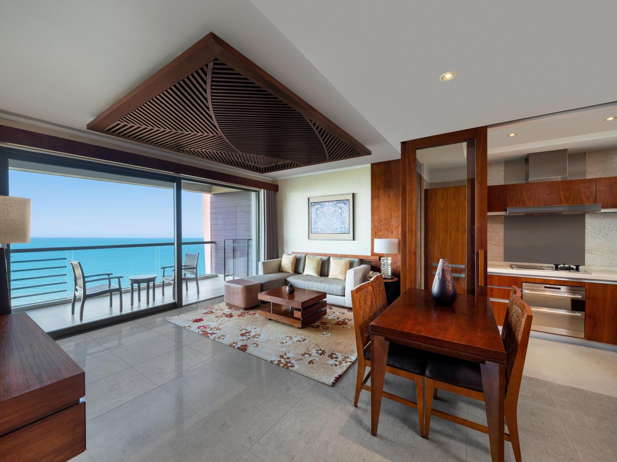 Pullman Oceanview Sanya Bay Resort & Spa Eksteriør billede