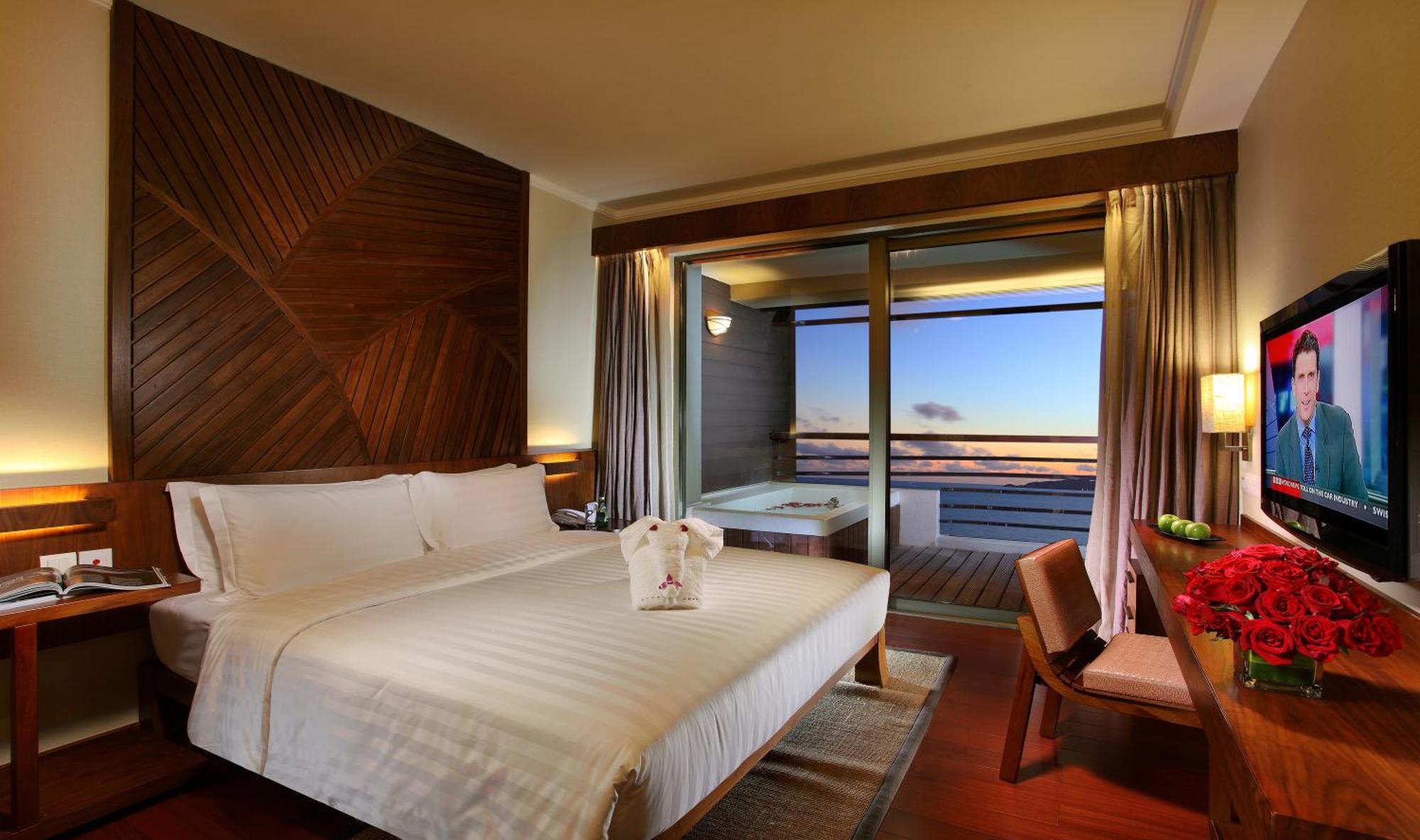 Pullman Oceanview Sanya Bay Resort & Spa Eksteriør billede